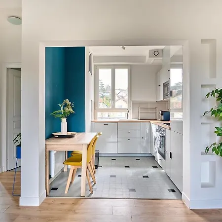 Spacieux Duplex Sous Combles. *
